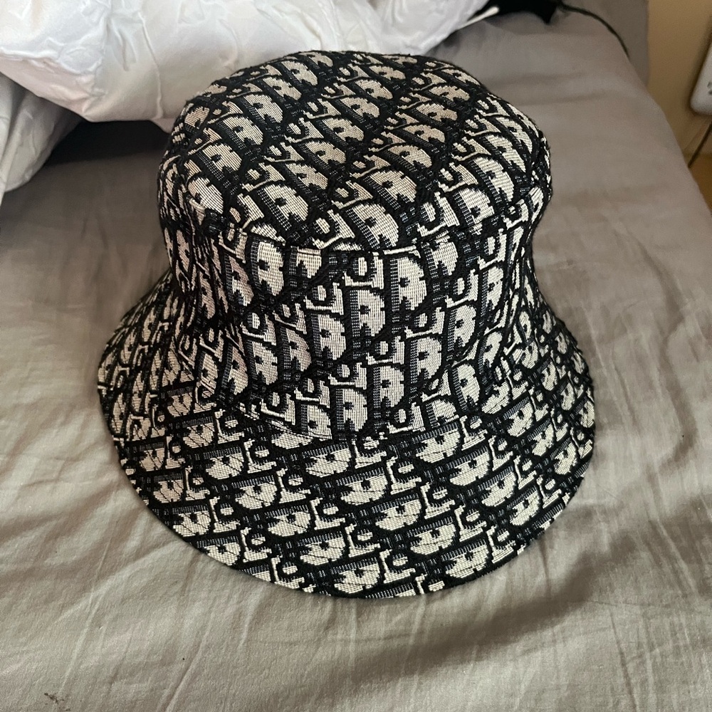 Dior reversible, bucket hat